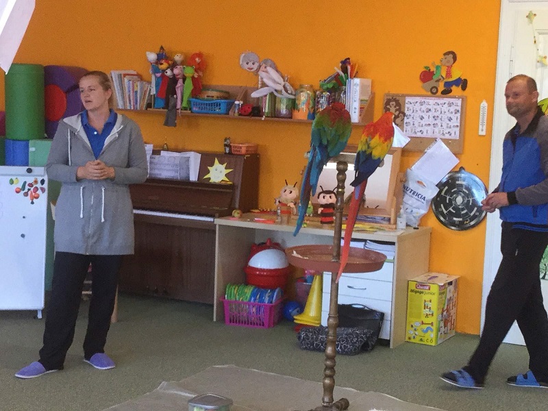 Sovičky zastoupili papoušci