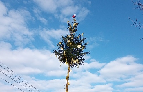 Stavěli jsme májku