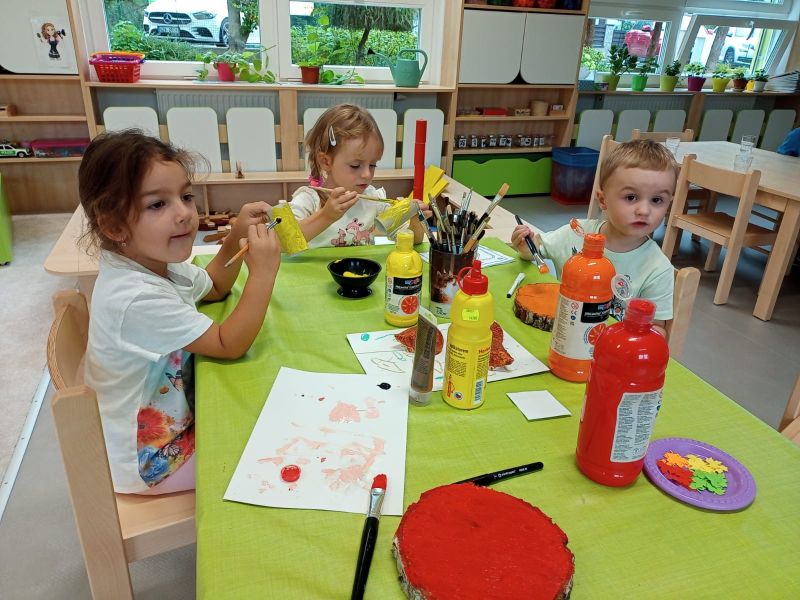 Ve třídě mladších dětí jsme začali tvořit