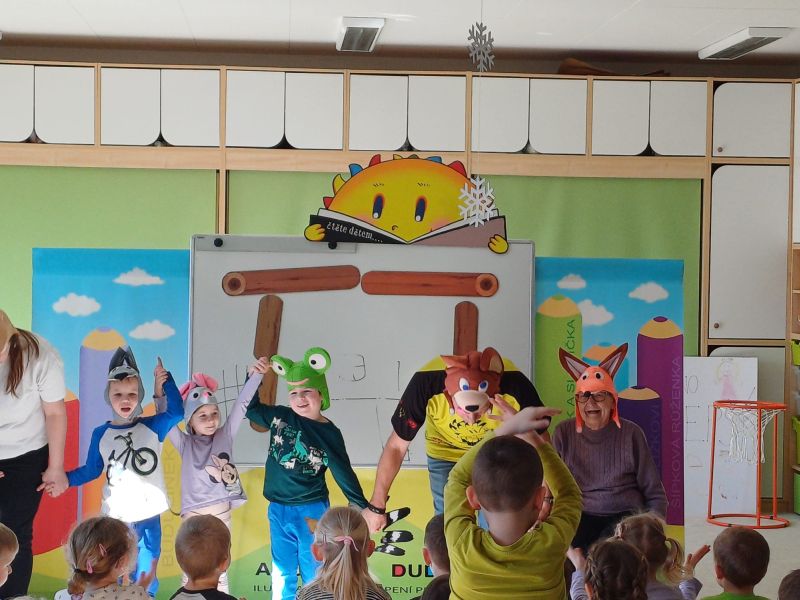 Pohádkově masopustní mezigenerační setkání