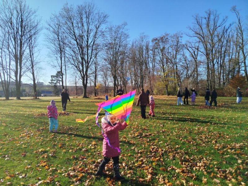 Podzim je tu, vítr je tu a létající draci se nachystali k letu